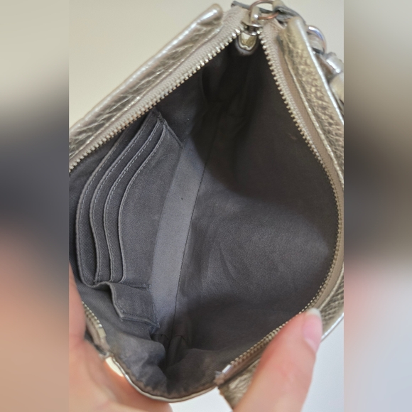 Coach Wristlet - Picture 4 of 17